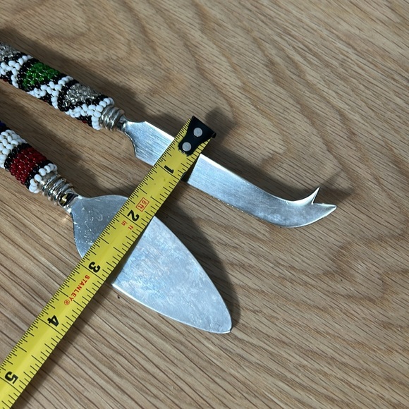 Ndebele Hand Beaded Cheese Knife set - Picture 7 of 7